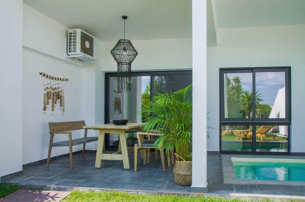 Thea Suites Potidea Nea Poteidaia Exterior photo