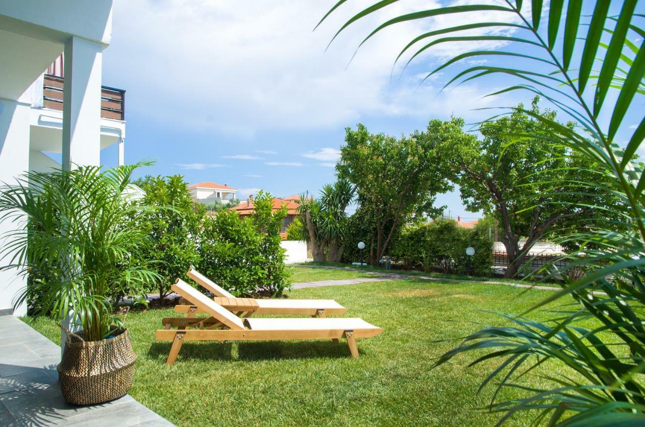 Thea Suites Potidea Nea Poteidaia Exterior photo